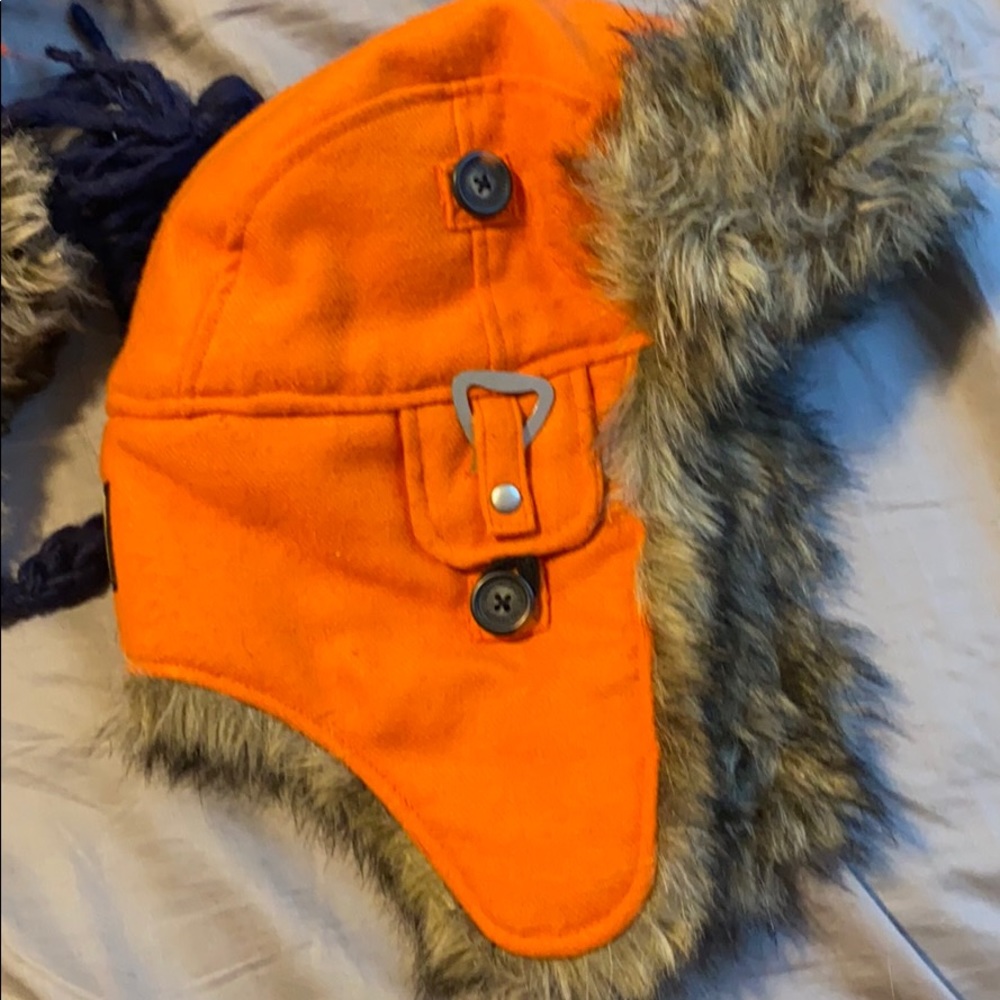 2 winter hats